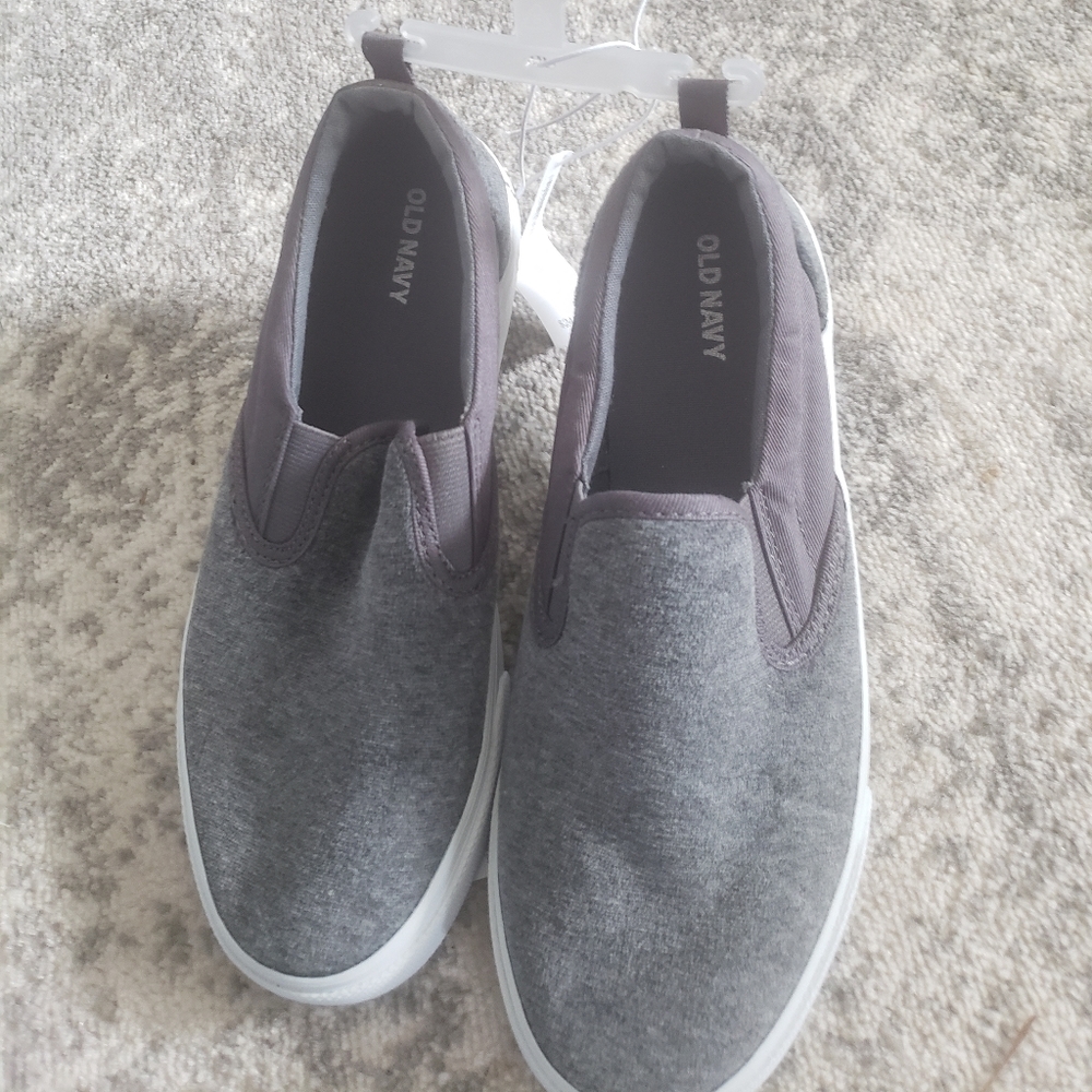 Boys size 5Y Slip On Shoes